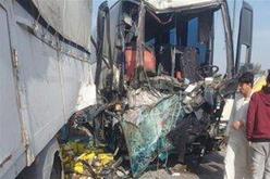 تصادف اتوبوس زائران ایرانی در نجف: زایرین از طریق کاروانهای آزاد خارج از نظارت سازمان حج و زیارت اعزام شده بودند. 